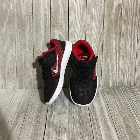 🔥🔥Brand New Toddler Nike Revolution 3 - Picture 3 of 4
